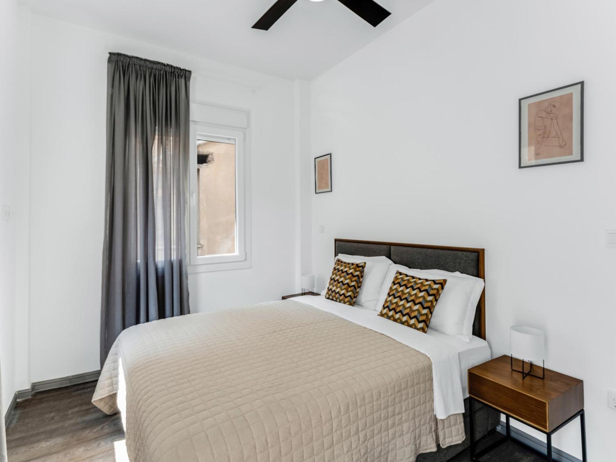 Yalarent Luxury Apartments In The Heart Of The City Атина Екстериор снимка