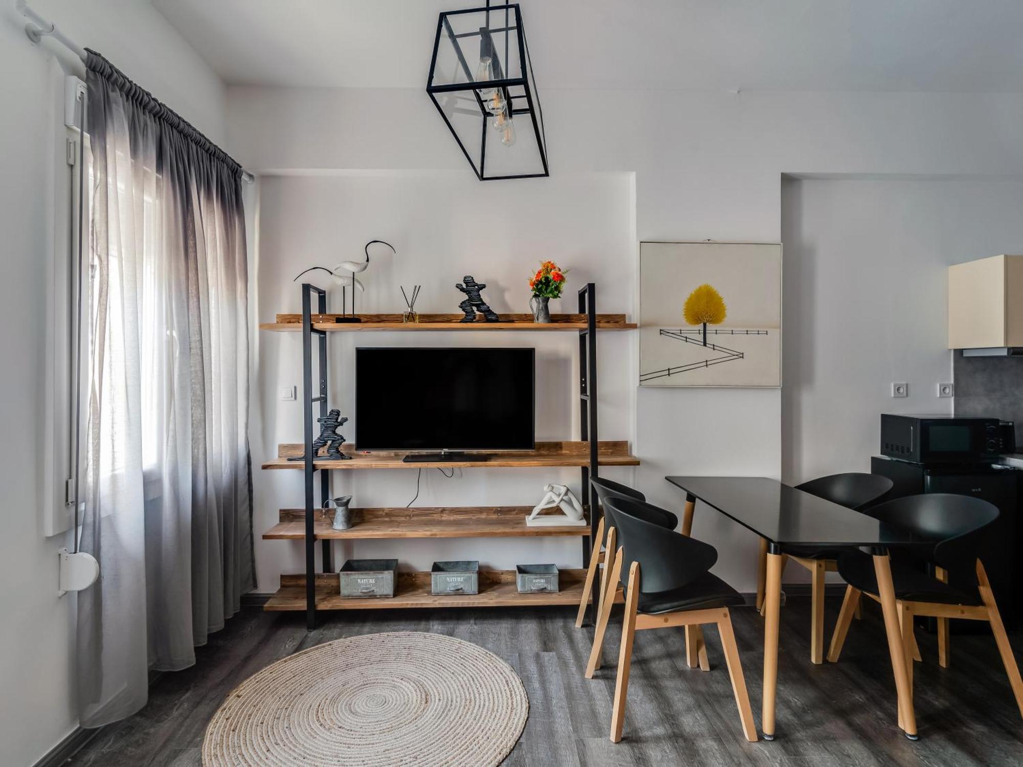 Yalarent Luxury Apartments In The Heart Of The City Атина Екстериор снимка